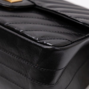 CHANEL 2.55 REISSUE CHEVRON CALFSKIN LEATHER BLACK GHW (MICROCHIP)