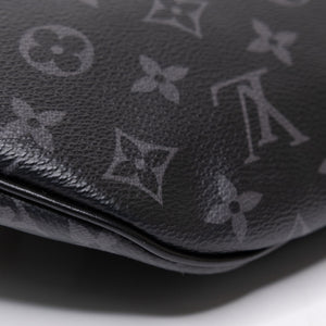 LOUIS VUITTON DISCOVERY BUMBAG PM MONOGRAM ECLIPSE