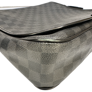 LOUIS VUITTON DAMIER GRAPHITE GM SHOULDER MESSENGER N58033