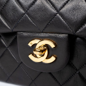 CHANEL VINTAGE MEDIUM CLASSIC FLAP LAMB SKIN GHW