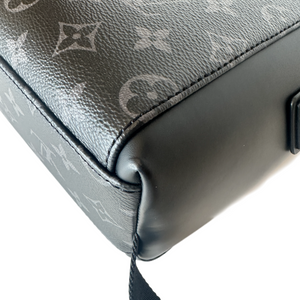 LOUIS VUITTON VOYAGER MESSENGER BAG