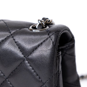CHANEL MINI CLASSIC FLAP LAMSKIN BLACK