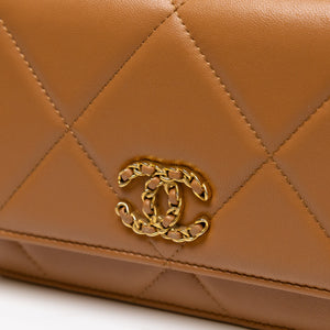 CHANEL 19 WALLET ON CHAIN LAMBSKIN CARAMEL MULTICOLOUR HARDWARE(MICROCHIP))