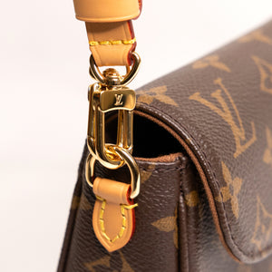 LOUIS VUITTON IVY WALLET ON CHAIN MONOGRAM CANVAS GHW