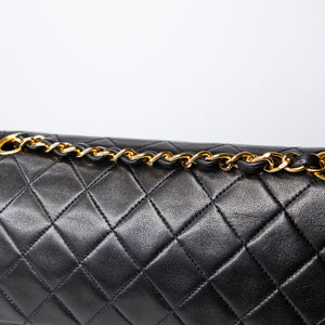 CHANEL VINTAGE MEDIUM CLASSIC FLAP LAMB SKIN GHW