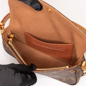 LOUIS VUITTON IVY WALLET ON CHAIN MONOGRAM CANVAS GHW