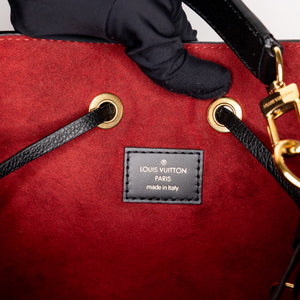 LOUIS VUITTON NEONOE BLACK LEATHER