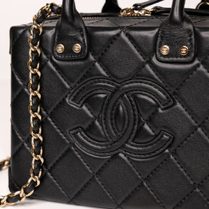 CHANEL 22B SMALL VANITY CASE CALFSKIN BLACK GHW