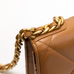 CHANEL 19 WALLET ON CHAIN LAMBSKIN CARAMEL MULTICOLOUR HARDWARE(MICROCHIP))