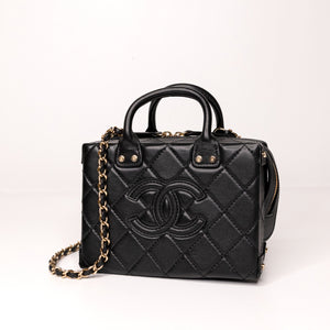CHANEL 22B SMALL VANITY CASE CALFSKIN BLACK GHW