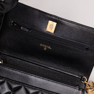 CHANEL 25A PEARL CRUSH WALLET ON CHAIN LAMBSKIN LEATHER GHW (MICROCHIP)