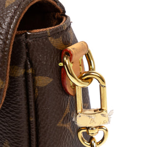 LOUIS VUITTON IVY WALLET OF CHAIN MONOGRAM CANVAS GHW