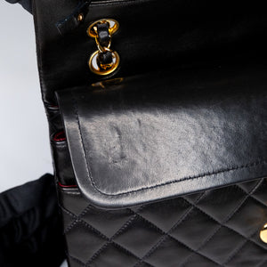 CHANEL VINTAGE MEDIUM CLASSIC FLAP LAMB SKIN GHW