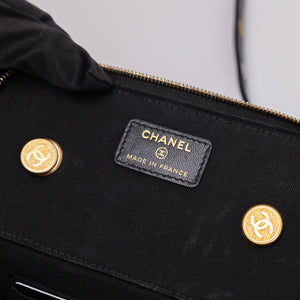 CHANEL LONG VANITY CASE WITH CHAIN LAMBSKIN BLACK GHW