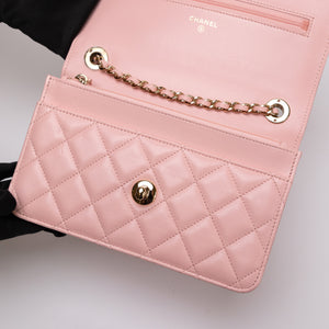 CHANEL TOP HANDLE TRENDY CC WALLET ON CHAIN (MICROCHIP)