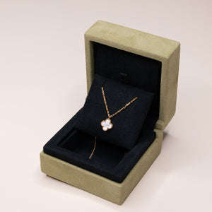 VAN CLEEF & ARPELS SWEET ALHAMBRA PENDANT YELLOW GOLD MOTHER OF PEARL