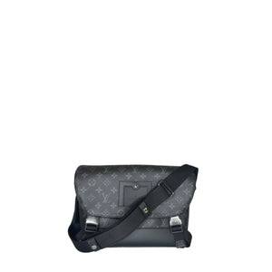 LOUIS VUITTON VOYAGER MESSENGER BAG