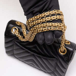 CHANEL 2.55 REISSUE CHEVRON CALFSKIN LEATHER BLACK GHW (MICROCHIP)