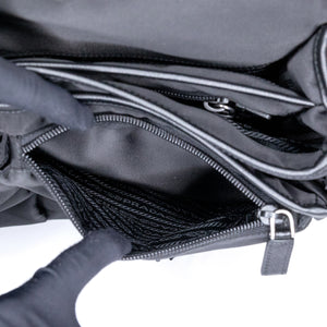 PRADA MESSENGER BAG BLACK SHW