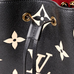 LOUIS VUITTON NEONOE BLACK LEATHER