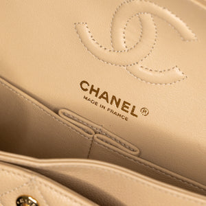 CHANEL CLASSIC FLAP MEDIUM BEIGE CAVIAR LEATHER GHW (MICROCHIP)