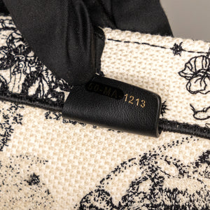 DIOR MEDIUM BOOK TOTE TOILE DE JOUY ZODIAC EMBROIDERY