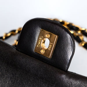 CHANEL VINTAGE MEDIUM CLASSIC FLAP LAMB SKIN GHW