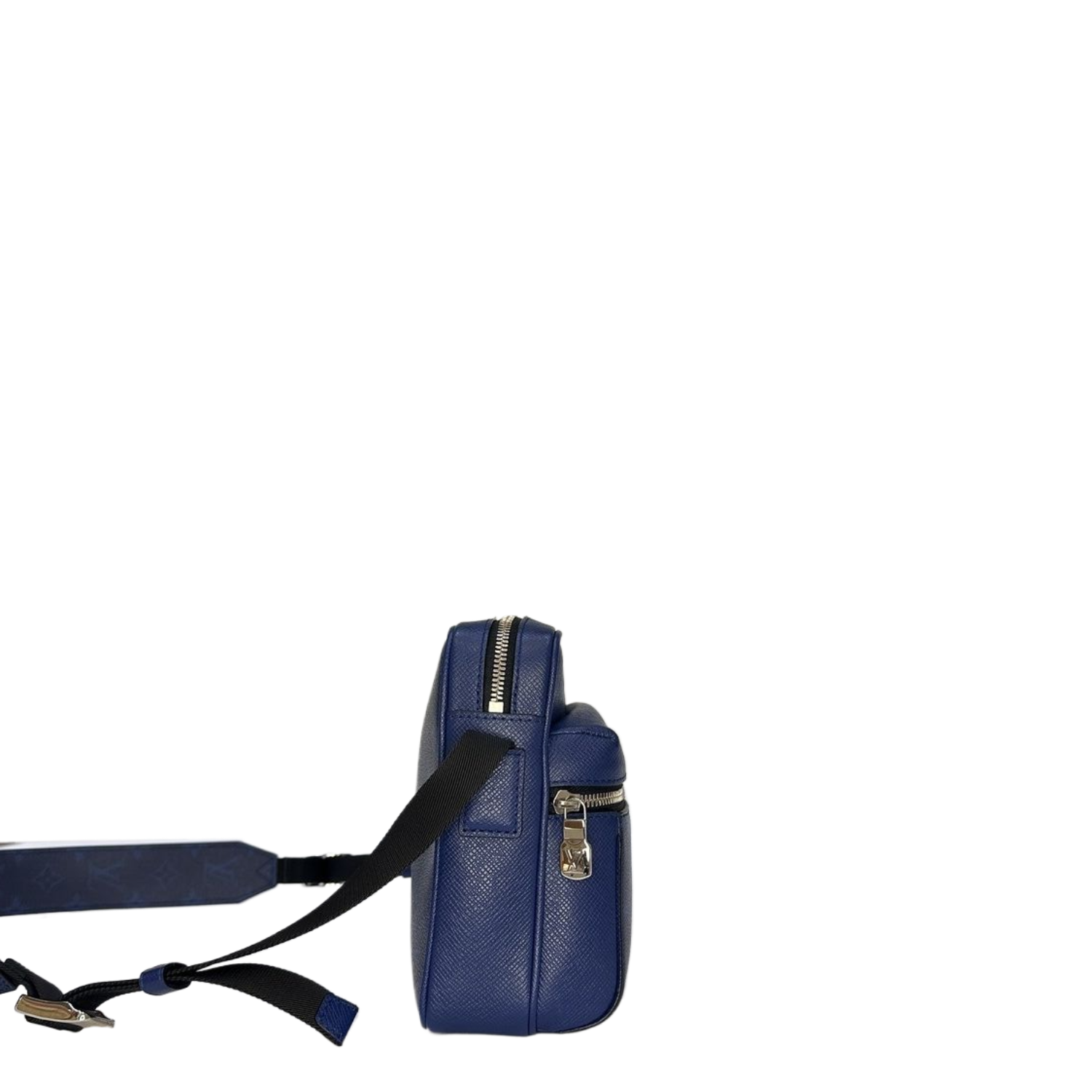 LOUIS VUITTON OUTDOOR MESSENGER M30873