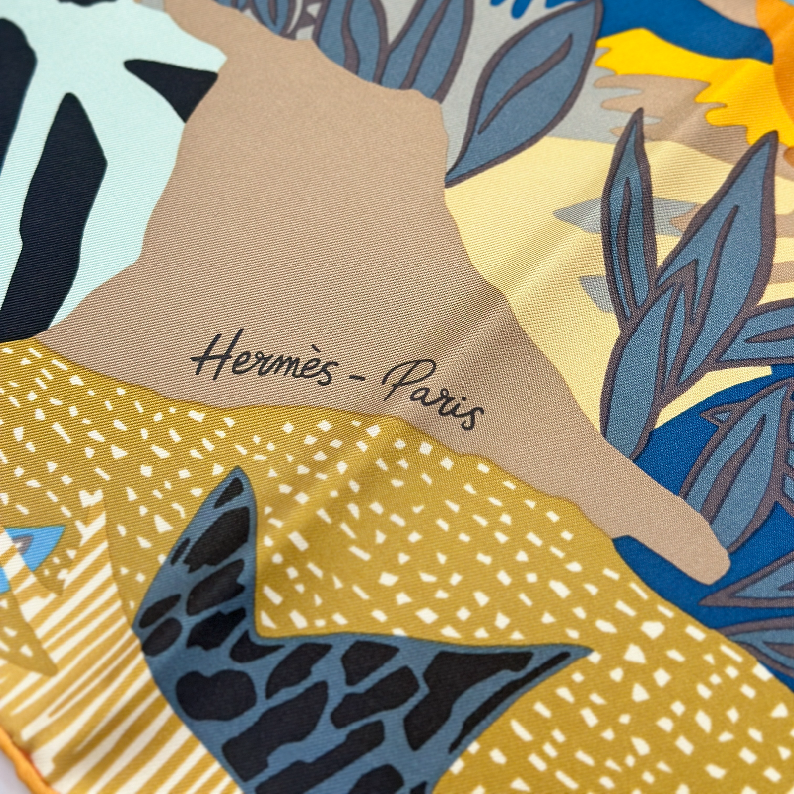 HERMES EN LIBERTE SILK SCARF 90CM