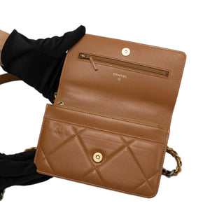 CHANEL 19 WALLET ON CHAIN LAMBSKIN CARAMEL MULTICOLOUR HARDWARE(MICROCHIP))