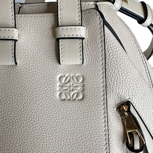 LOEWE SMALL HOMMOCK BAG IN CLASSIC CALFSKIN SOFT WHITE