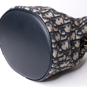 CHRISTIAN DIOR 30 MONTAIGNE MINI BUCKET BAG