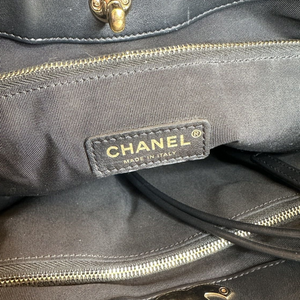 CHANEL 31 BAG LARGE GHW