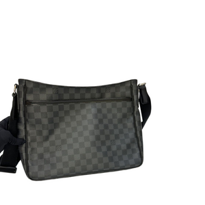 LOUIS VUITTON DAMIER GRAPHITE GM SHOULDER MESSENGER N58033