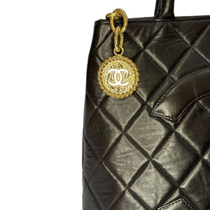 CHANEL BLACK LAMBSKIN QUILTED MEDALLION TOTE GHW