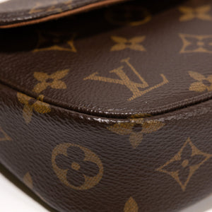 LOUIS VUITTON IVY WALLET OF CHAIN MONOGRAM CANVAS GHW